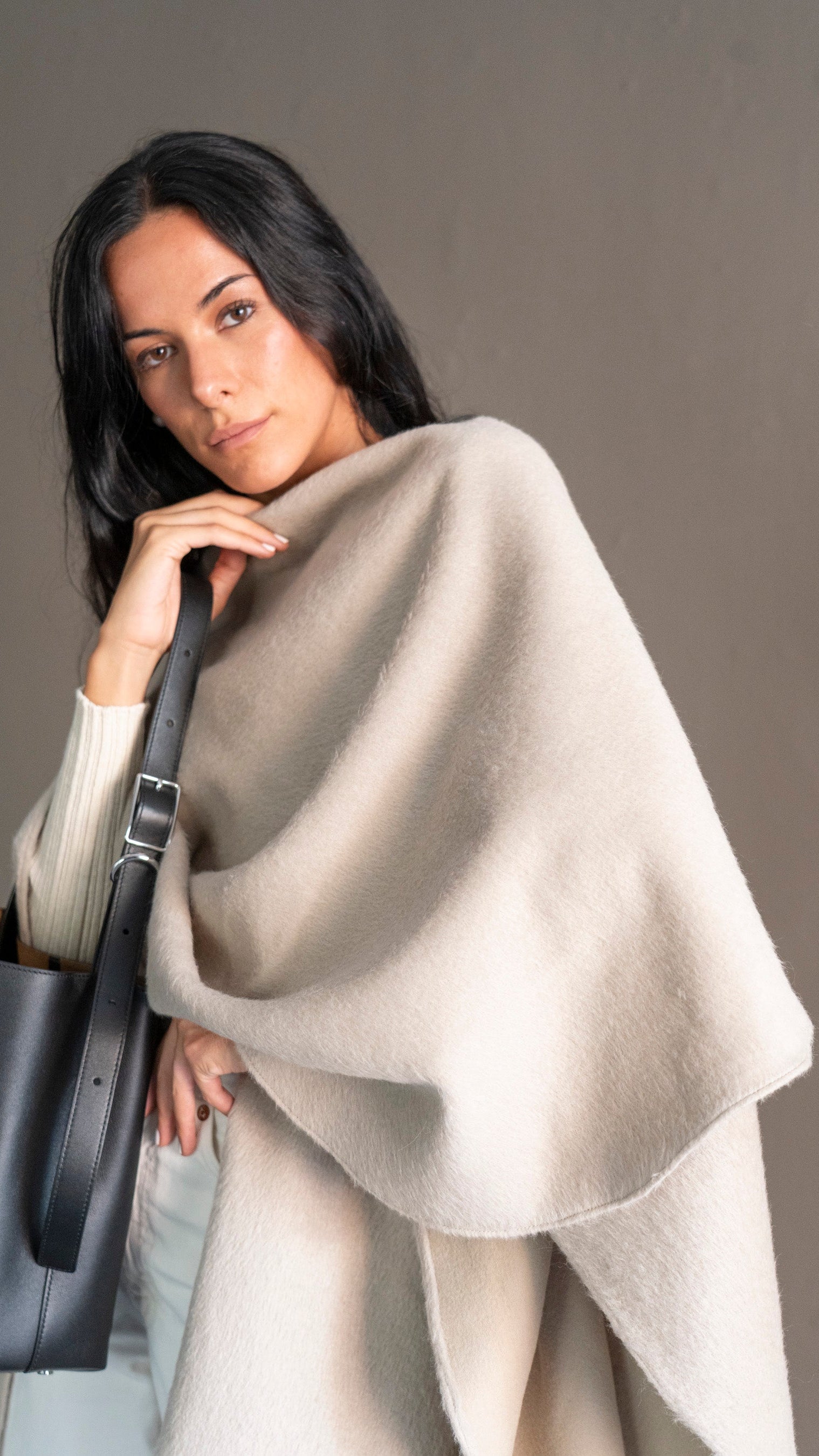 Ruana Suri Alpaca 01 | Crudo