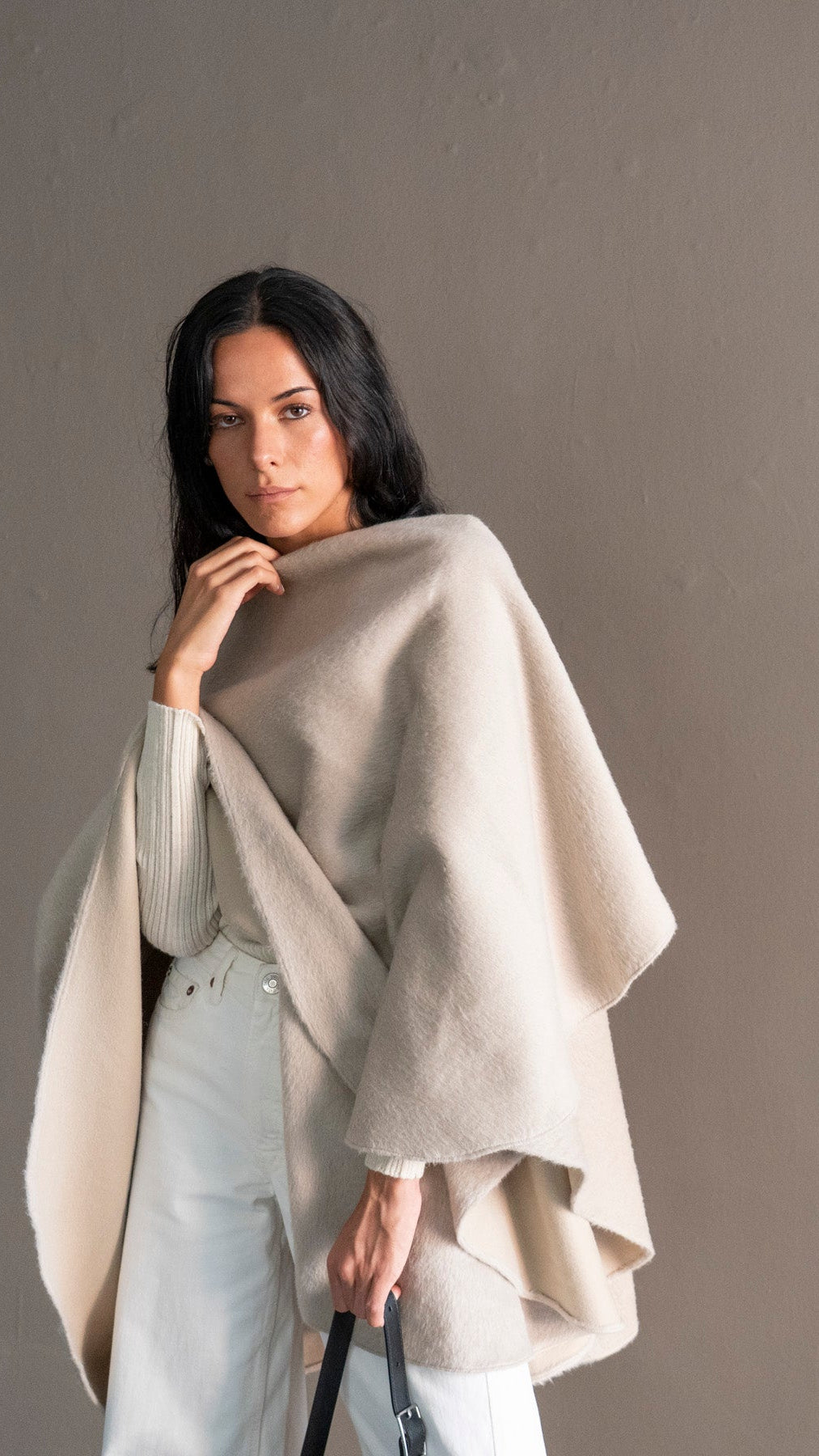 Ruana Suri Alpaca 01 | Crudo